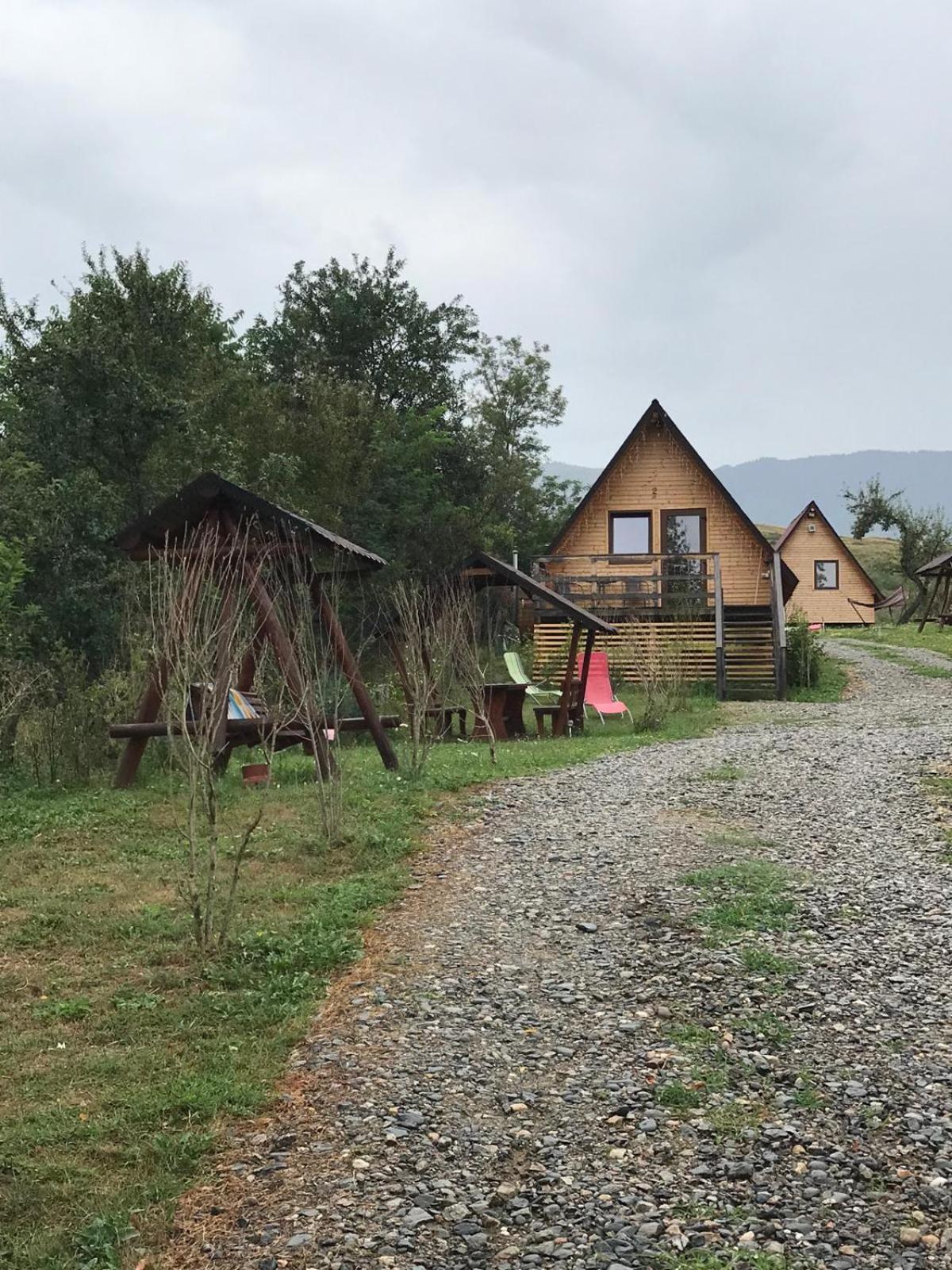 Cabanele Lu' Dinu Curtea De Arges Ngoại thất bức ảnh